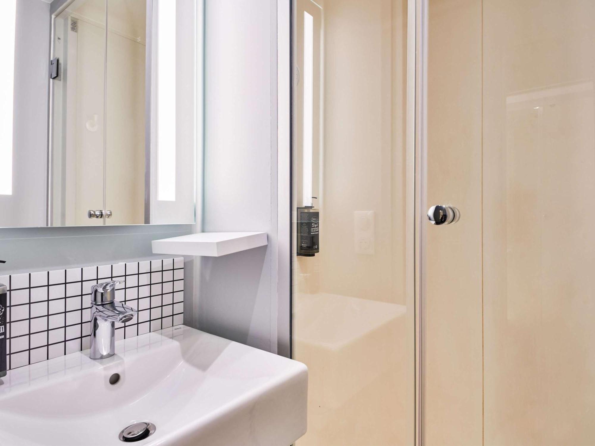 Ibis Budget Saint-Maurice ภายนอก รูปภาพ