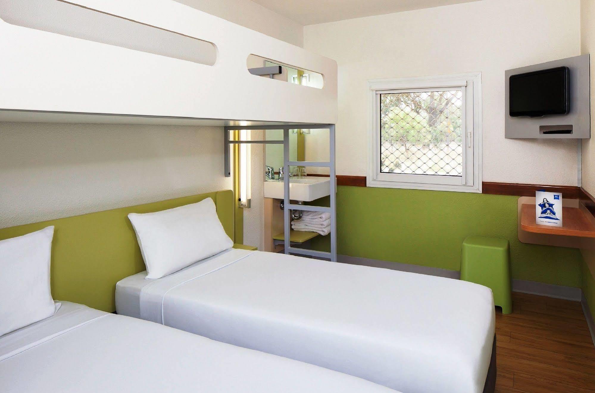 Ibis Budget Saint-Maurice ภายนอก รูปภาพ